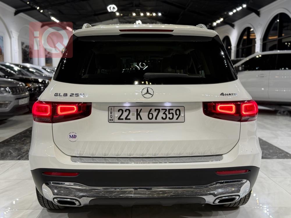 مێرسێدس بێنز GLB